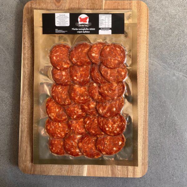Marha vastagbélbe töltött csípős kolbász- kézműves termék - szeletelt - 150g